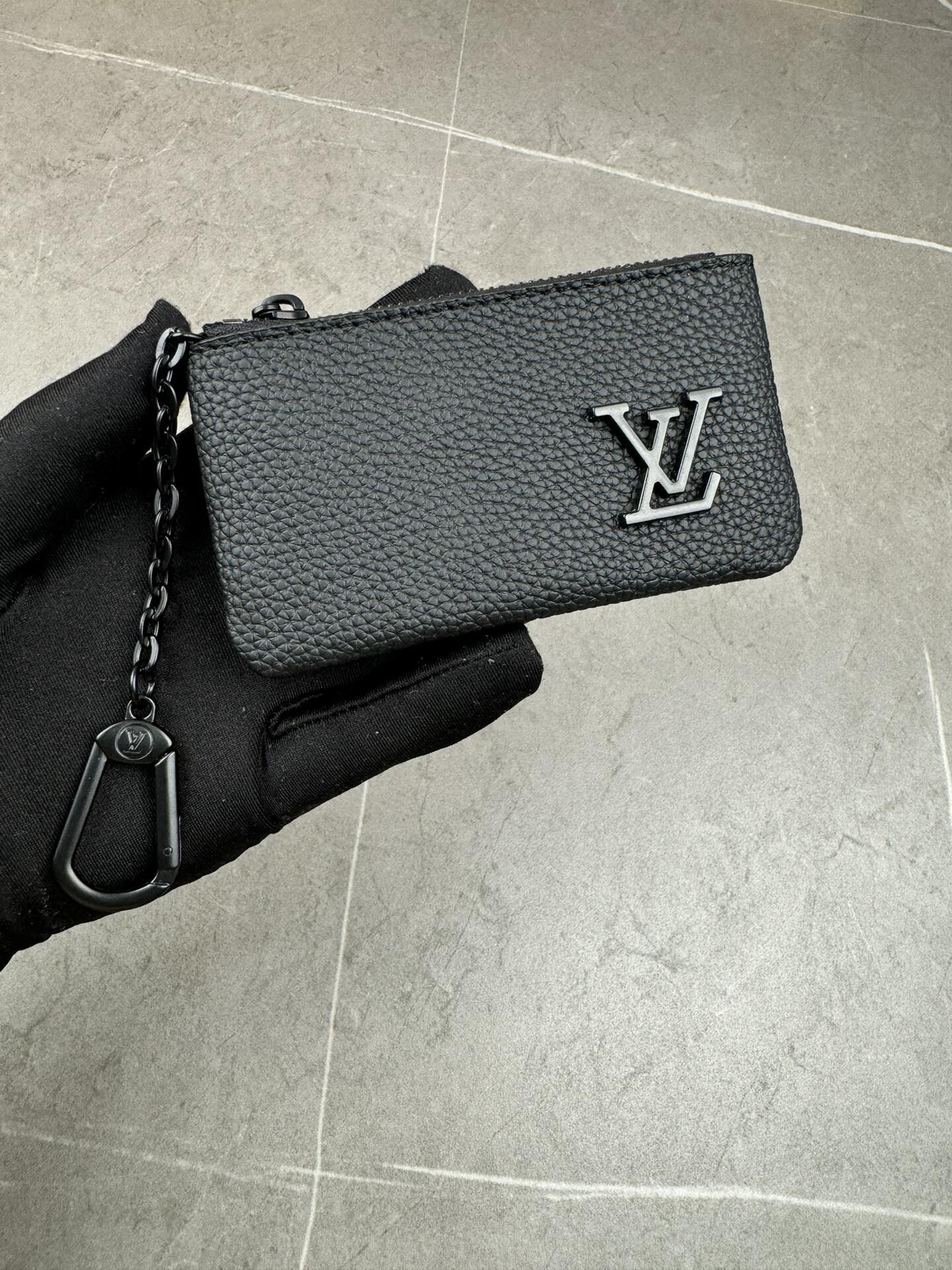 LV M62650